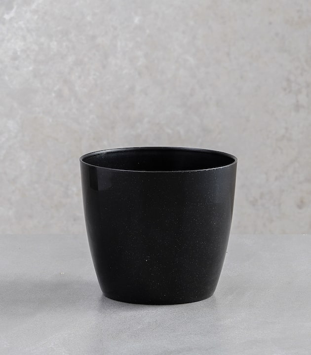 Black valencia round plastic planters black best pots online colourful decorative pots online horticult