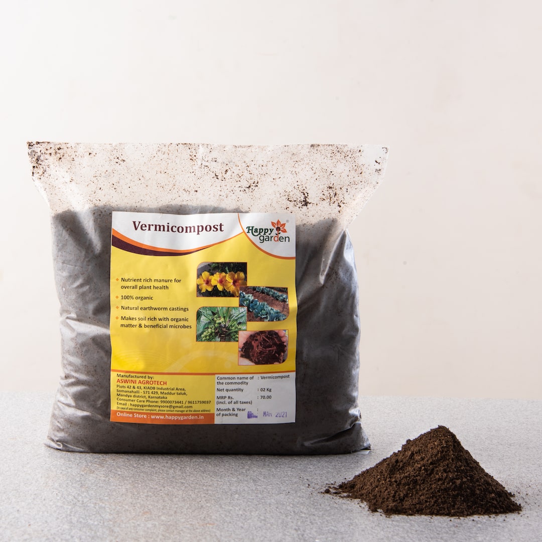 Vermicompost natural fertilizer organic fertilizer nutrient dense manure earth worm horticult 1